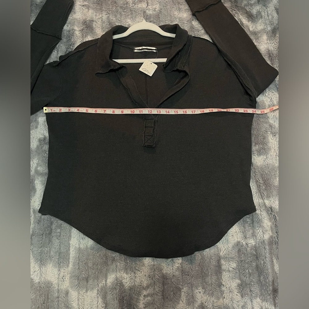 We The Free Anakin Thermal Top Black Size Medium Oversized Long Sleeve - Picture 3 of 8